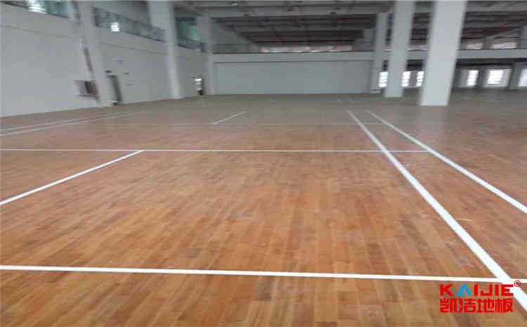 22厚籃球場木地板哪個(gè)品牌好？