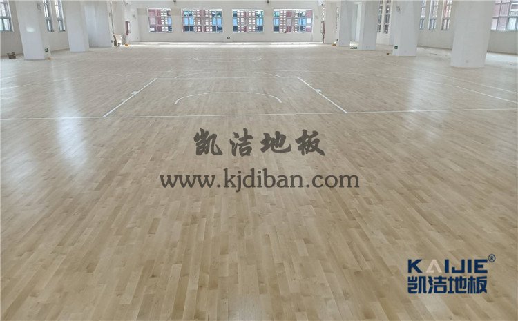 河南鶴壁輔仁中小學(xué)體育館木地板案例