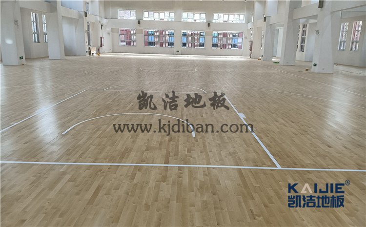 河南鶴壁輔仁中小學(xué)體育館木地板案例